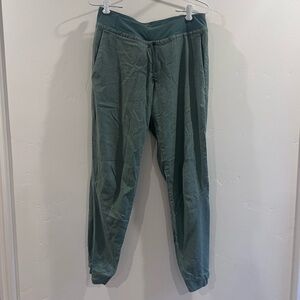 Patagonia green joggers